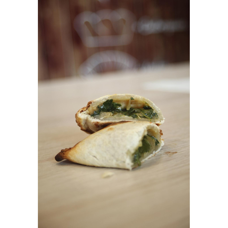 Espinacas, cebolla caramelizada y salsa bechamel