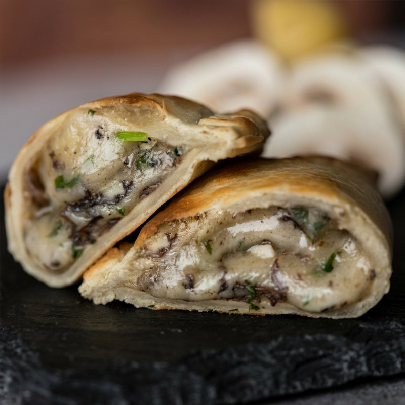 Empanada de QUESO Y CHAMPIÑONES