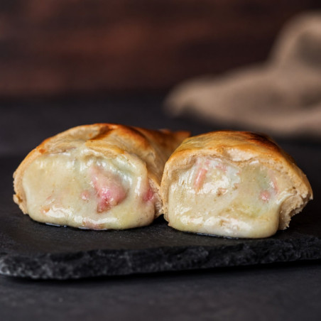Empanada de JAMÓN, QUESO Y ROQUEFORT